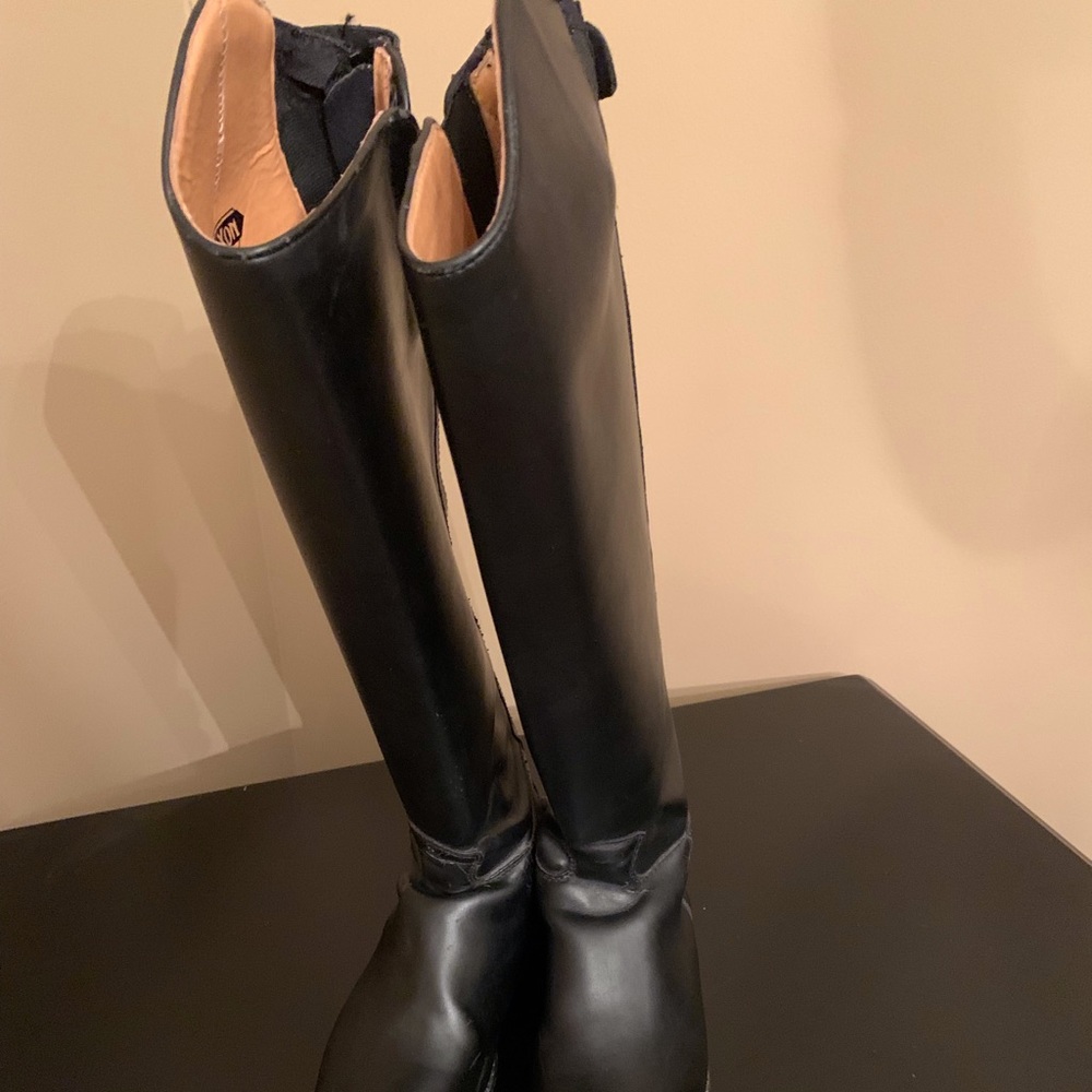 Saxon womens riding boots.